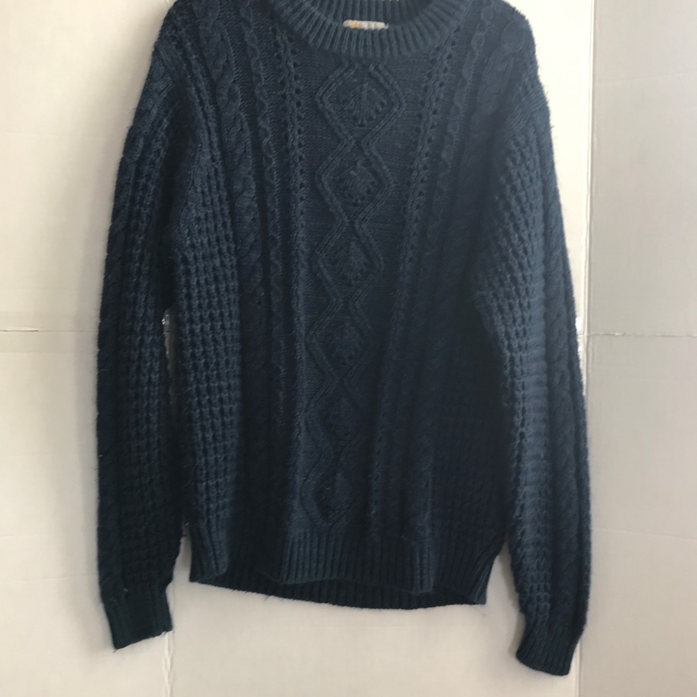 South Mountain cable knit sweater size large